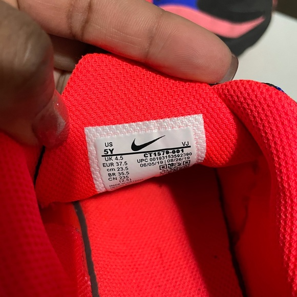 Nike Air Max 270 React Big Kids’ Shoe-Size 5Y - Picture 3 of 6